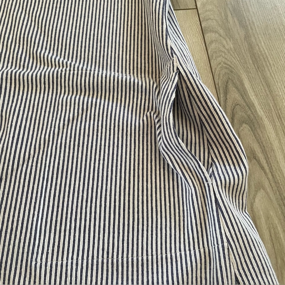 Isaac Mizrahi Navy and White Striped V-Neck Seersucker Dress - Picture 6 of 10